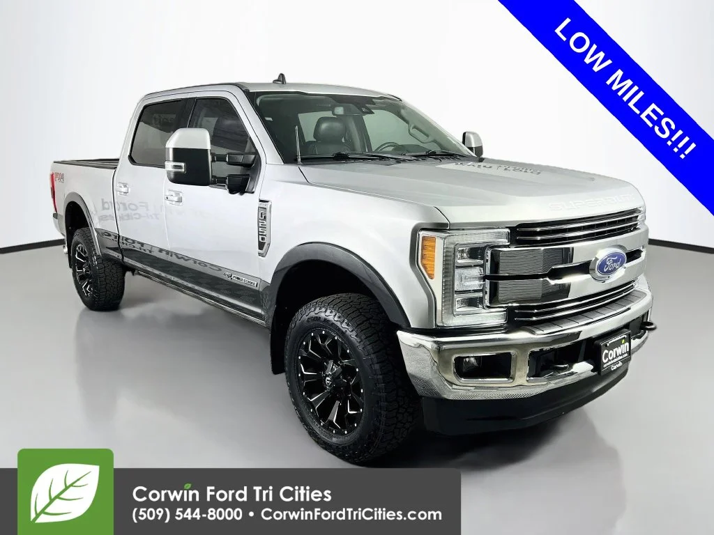 Used 2019 Ingot Silver Ford Lariat image 1