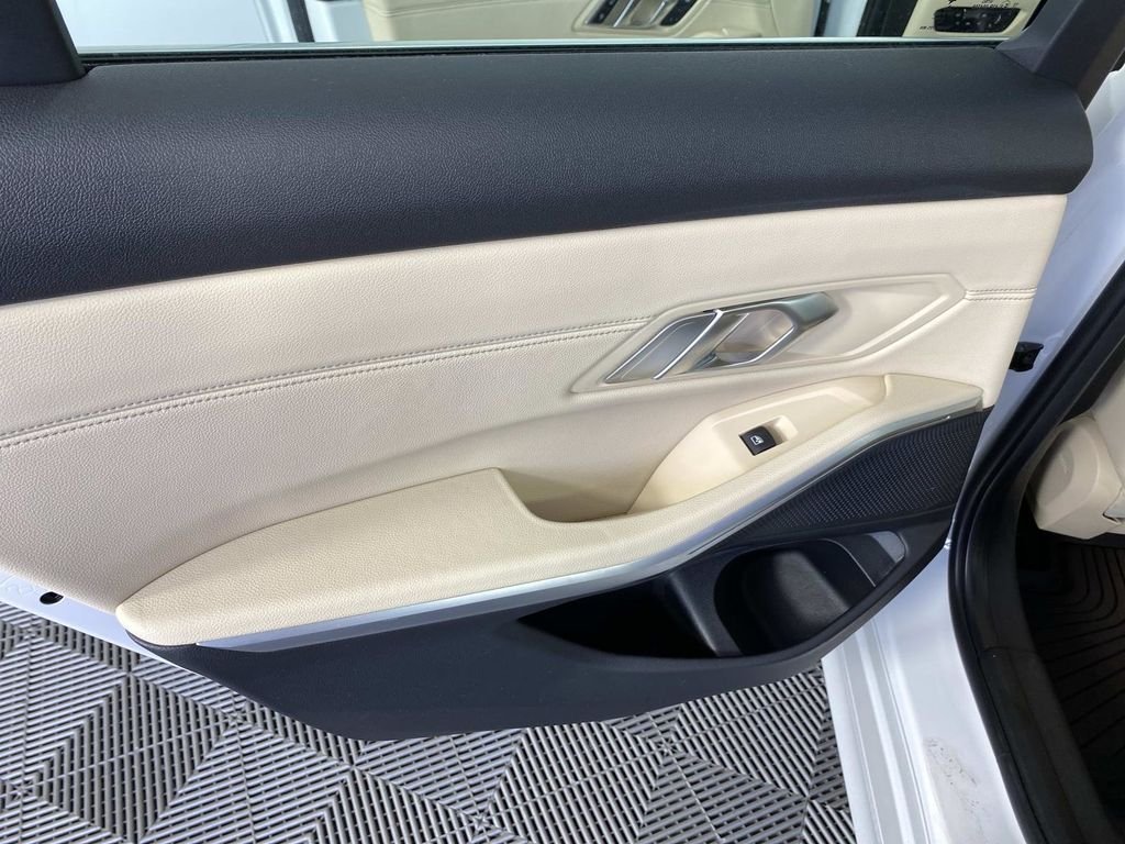 Used 2020 White BMW 330i xDrive image 26