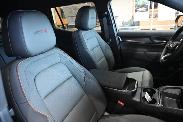 2026 GMC Terrain AT4 - Photo 8