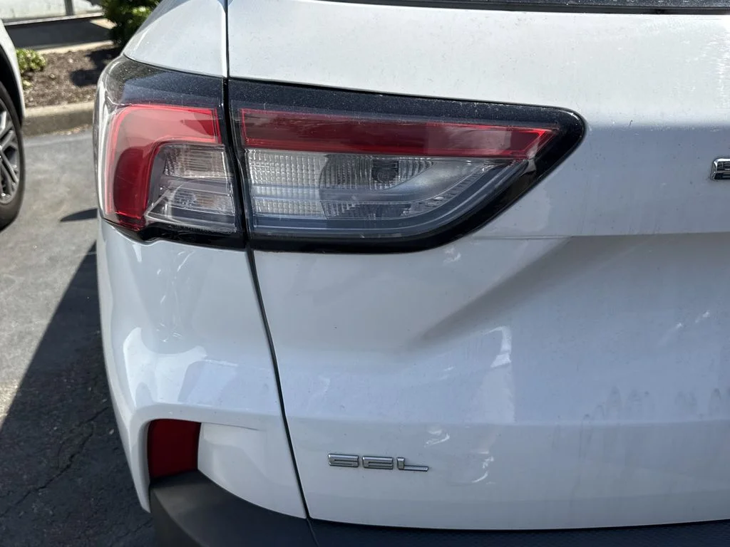 Used 2022 Oxford White Ford SEL image 36