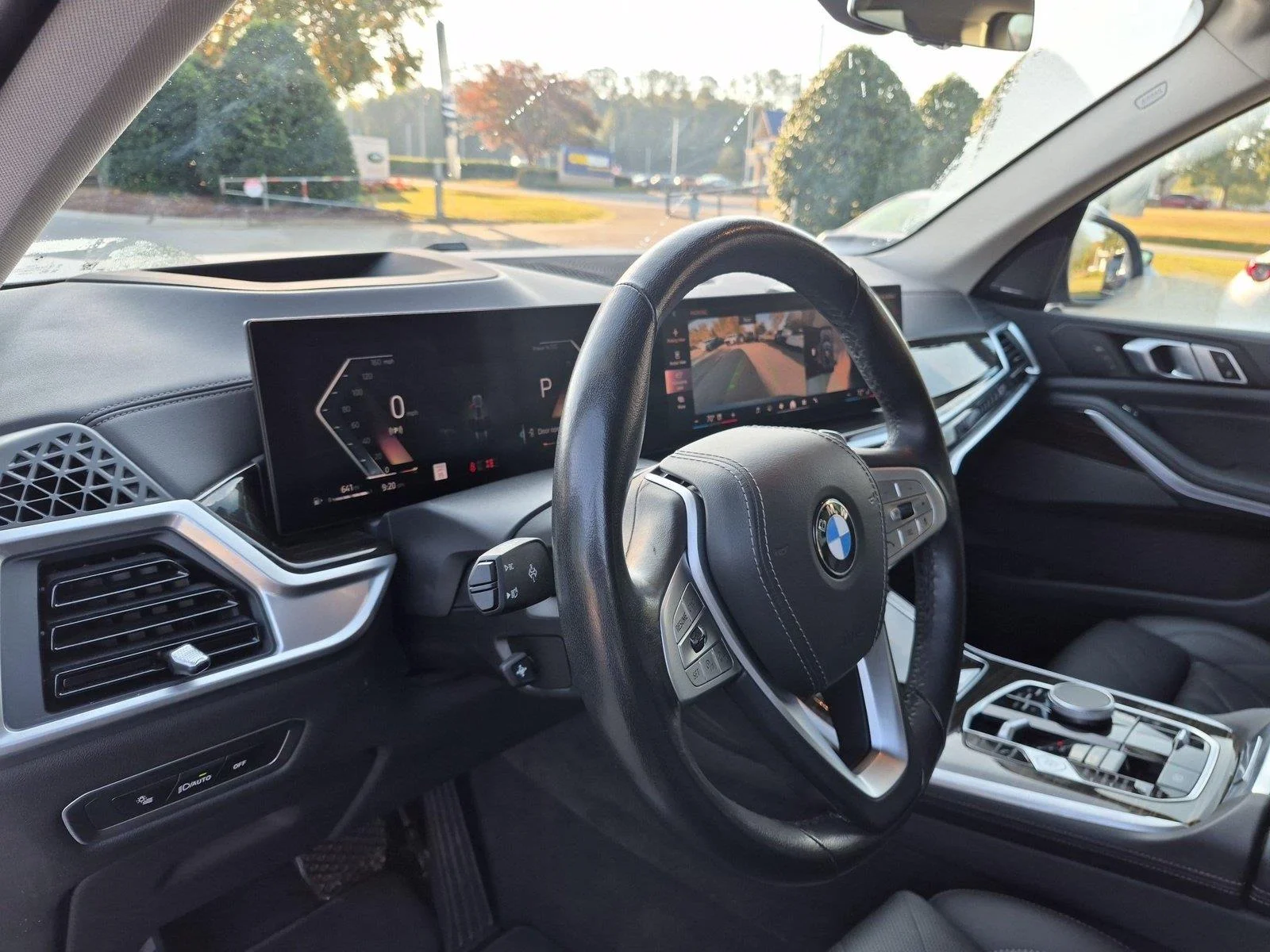 Used 2024 Skyscraper Grey Metallic BMW xDrive40i image 16
