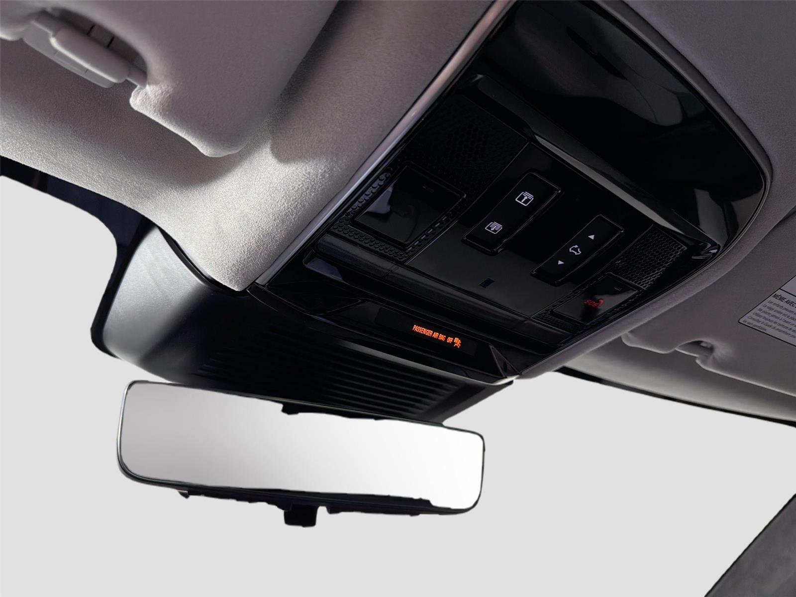 New 2026 OSTUNI PEARL WHITE Land Rover SV image 18