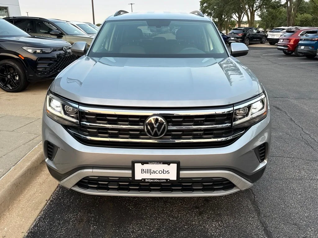 Certified Used 2022 Pyrite Silver Metallic Volkswagen 2.0T SE image 9