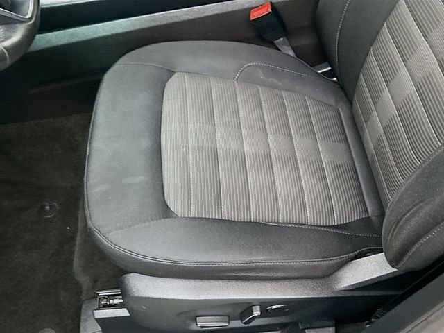 Used 2019 Blue Ford SEL image 18