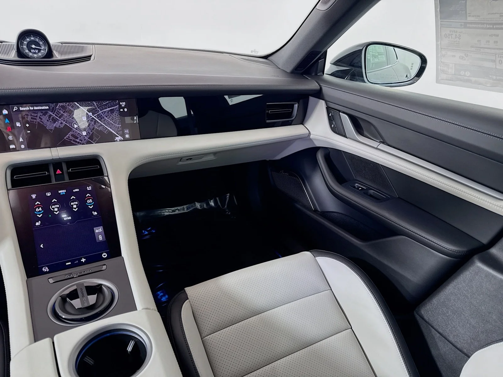 2025 Porsche Taycan S - Photo 21