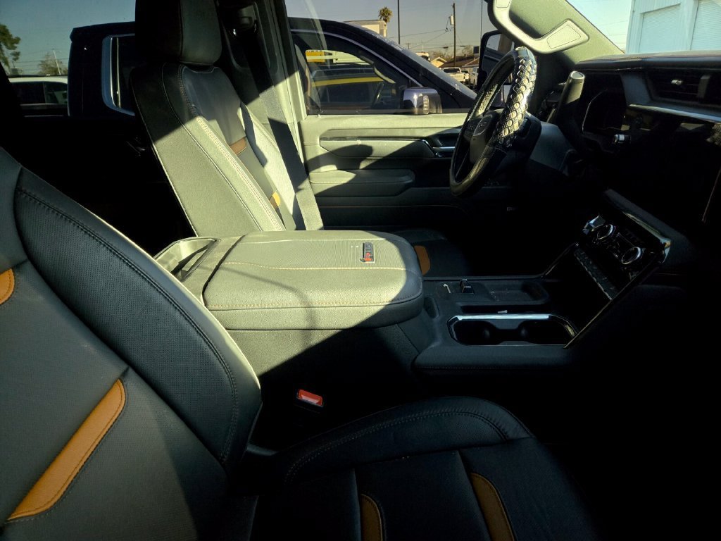 Used 2025 Onyx Black GMC AT4 image 4