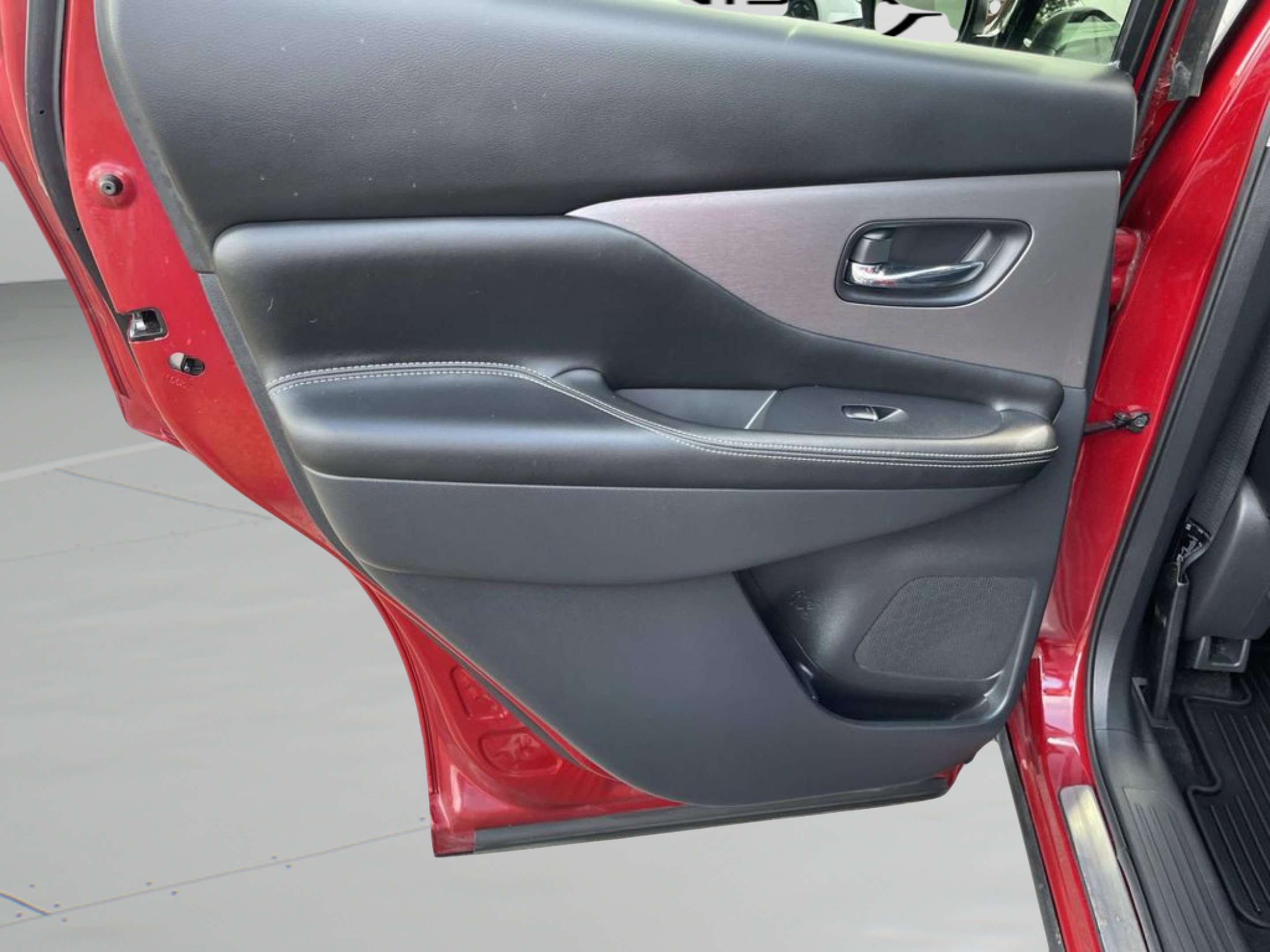 Used 2023 Red Nissan SL image 12