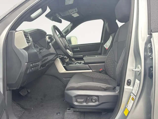 2026 Toyota Tundra SR5 - Photo 9