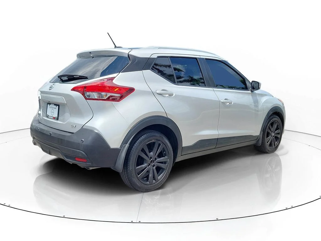 Certified Used 2020 Silver Nissan SV image 7