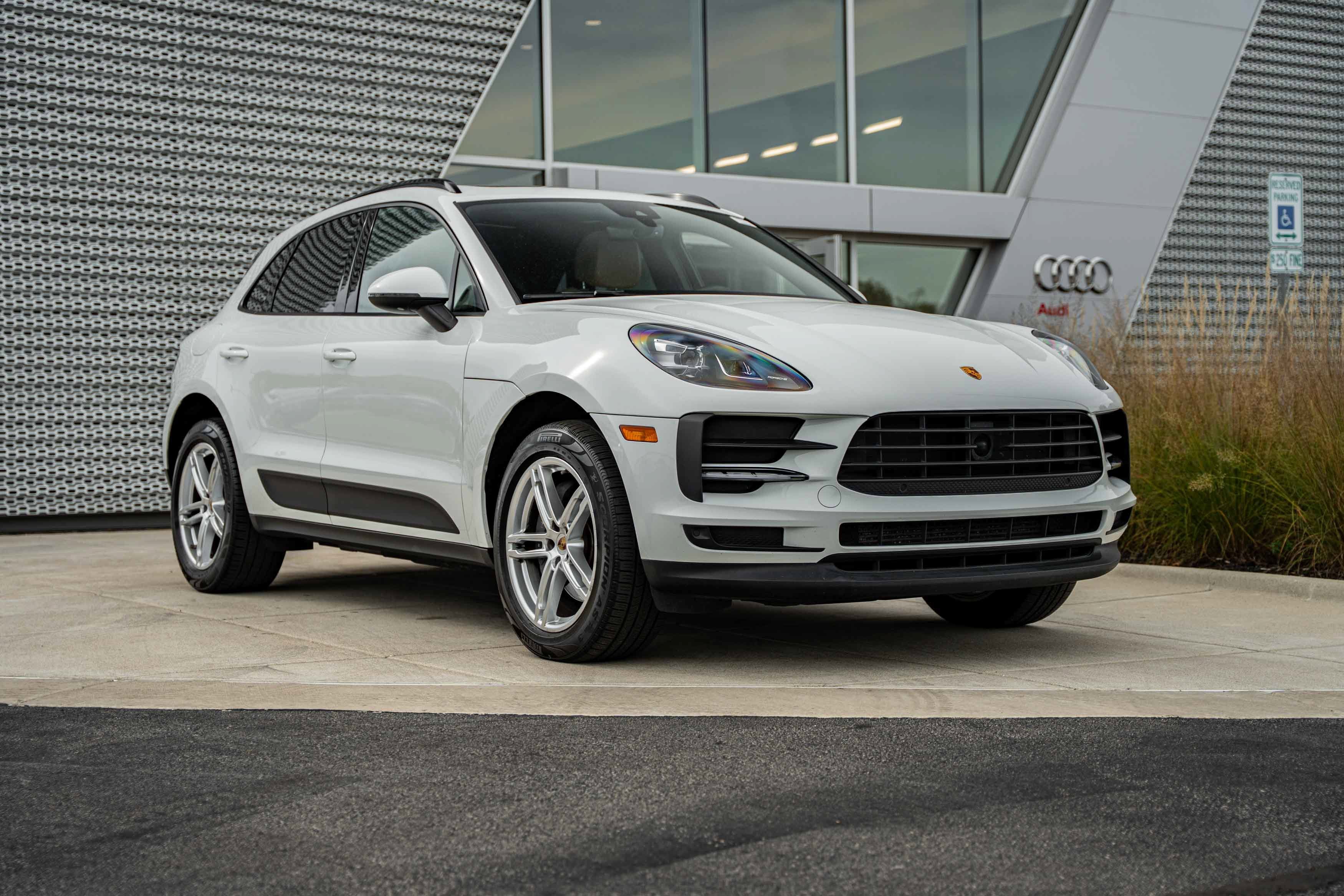 2021 Porsche Macan Base