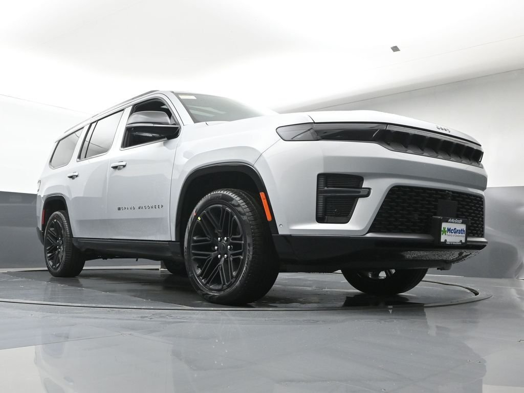 New 2026 Silver-Zynith Exterior Paint Jeep Limited Reserve image 30