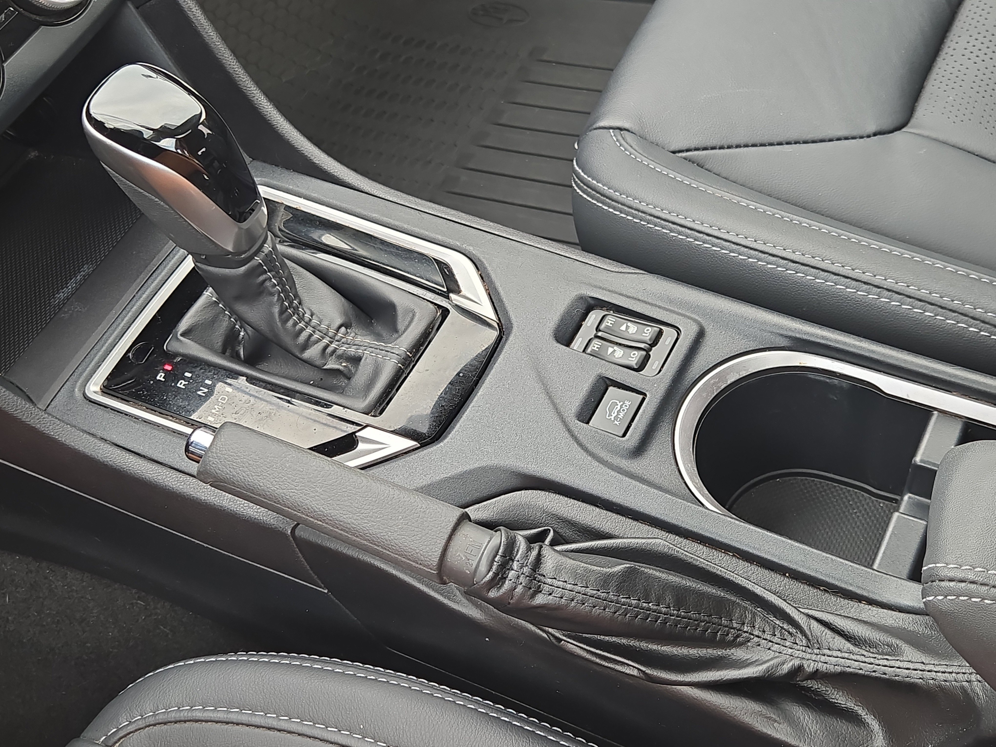 Used 2018 Blue Subaru Limited image 31