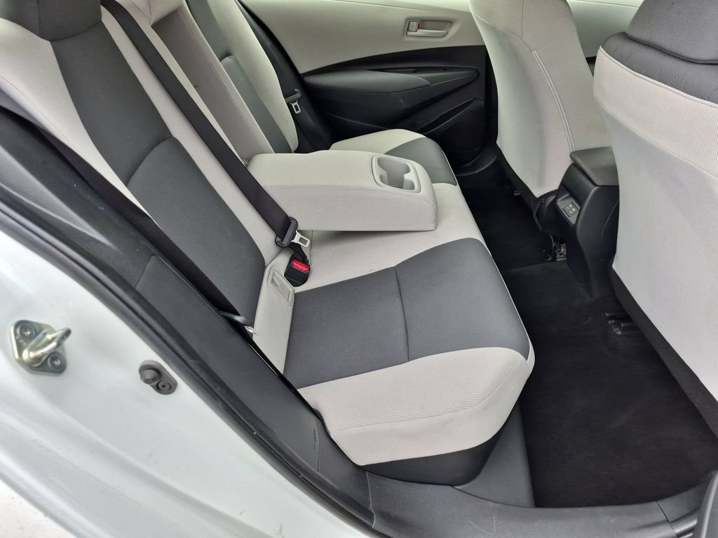 Used 2023 White Toyota LE image 17