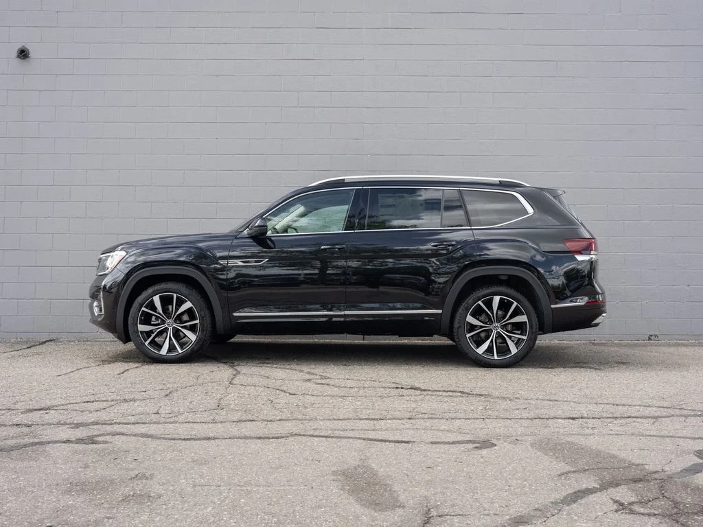 New 2026 Deep Black Pearl Volkswagen 2.0T SEL Premium R-Line image 3