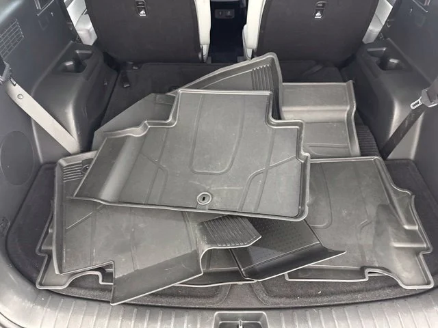 Used 2025 Silver Hyundai SEL Premium image 46