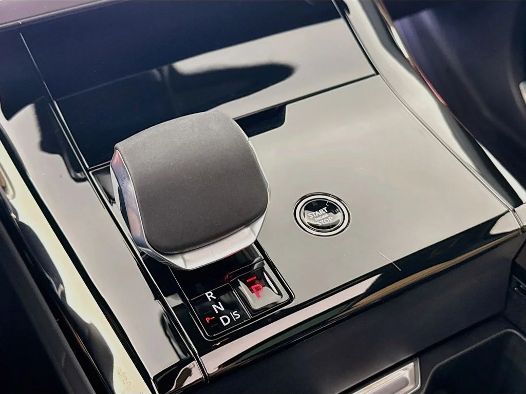 New 2026  Land Rover Dynamic SE image 18