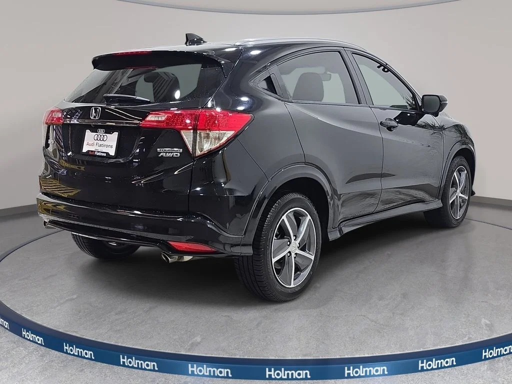 Used 2019 Black Honda Touring image 6