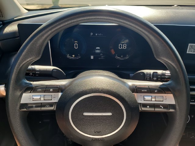 Used 2025 Green Hyundai SEL image 29