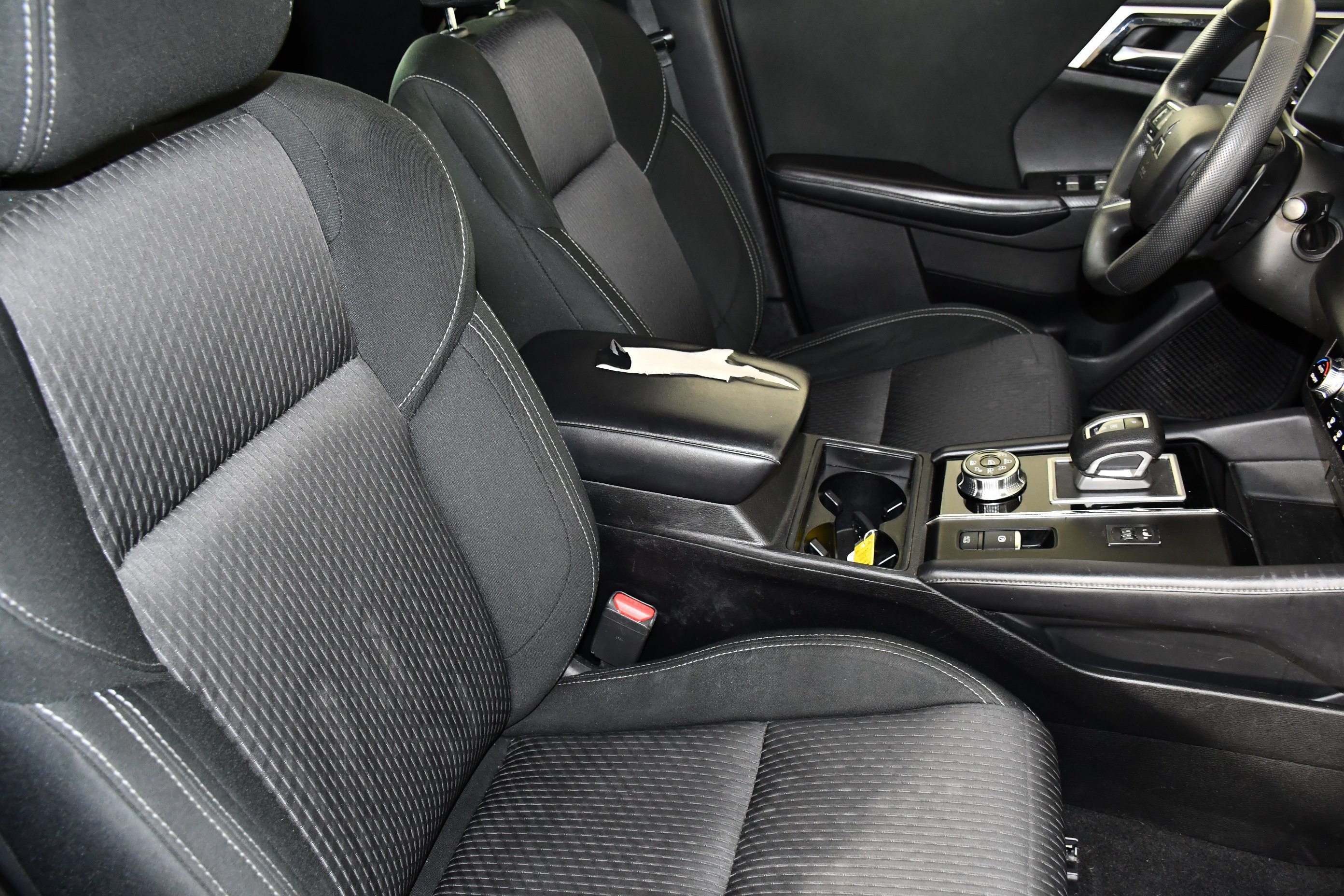 2023 Mitsubishi Outlander ES - Photo 40