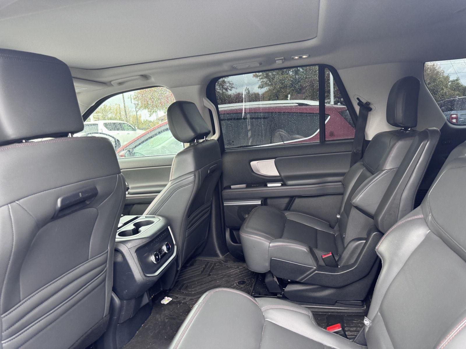 Used 2025 Dark Matter Gray Metallic Ford Active image 13
