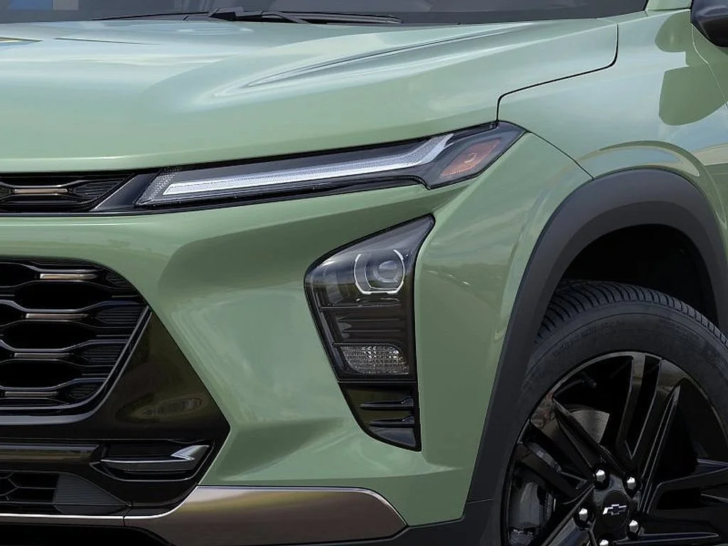 New 2026 Cacti Green Chevrolet ACTIV image 10