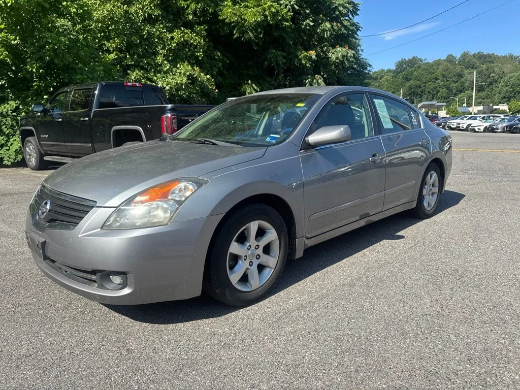 Used 2009 Gray Nissan 2.5 S image 3