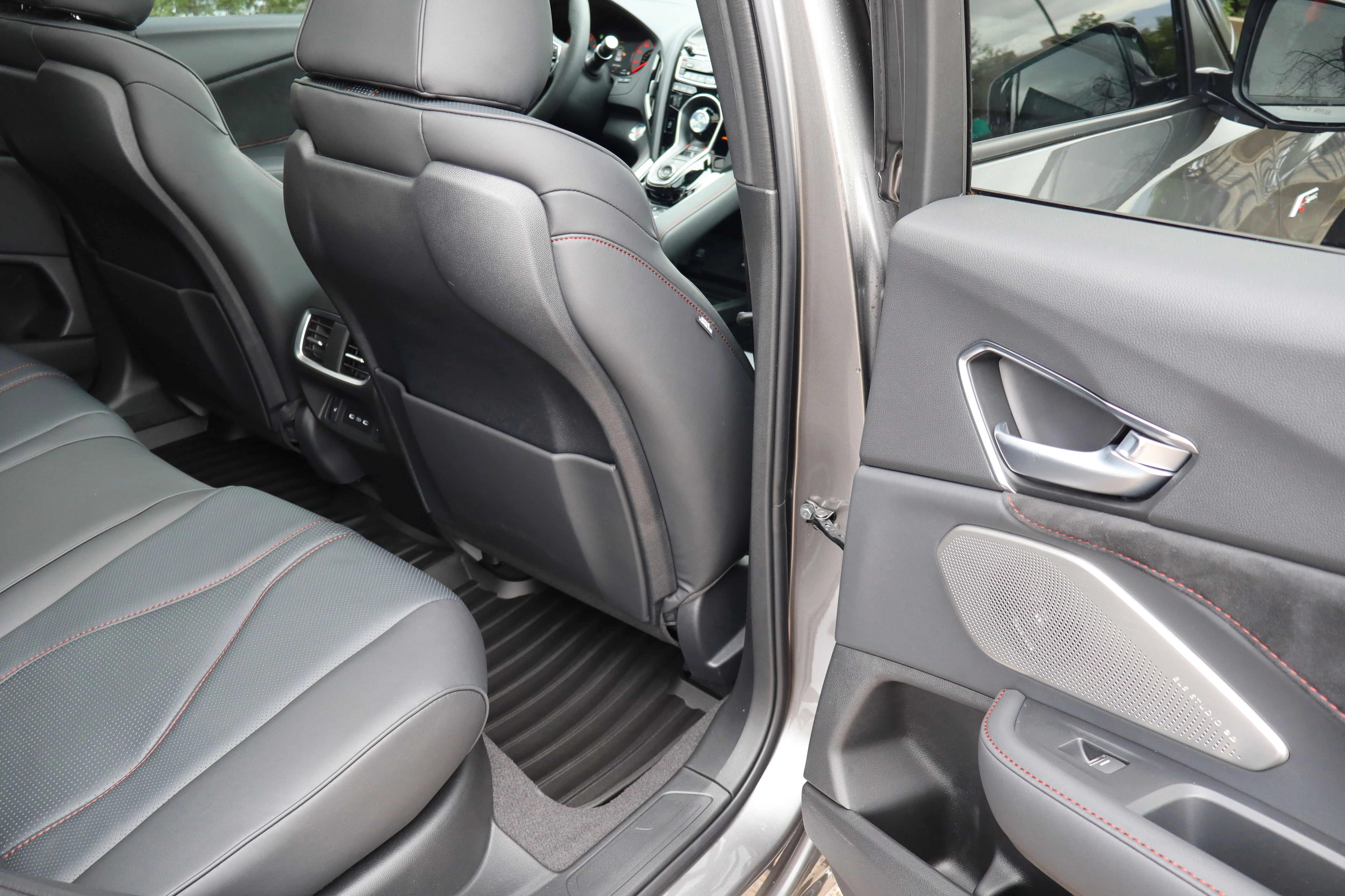 New 2026 Liquid Carbon Metallic Acura w/A-Spec Advance Package image 33