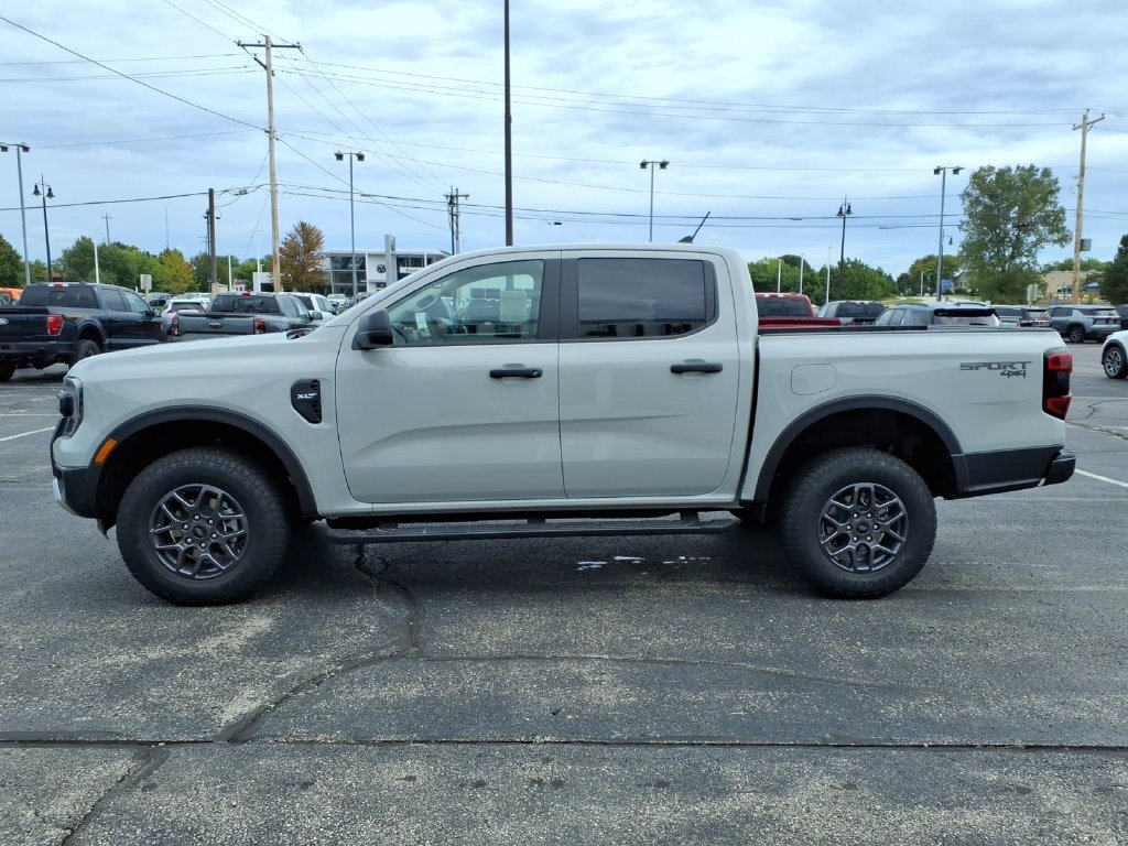 New 2026 Avalanche Ford XLT image 3