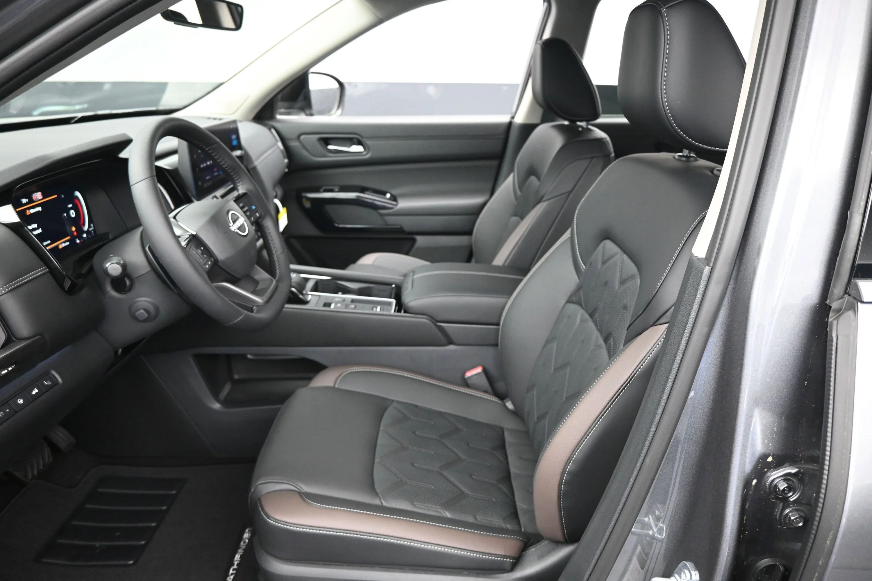 New 2026 Gun Metallic Nissan Platinum image 9