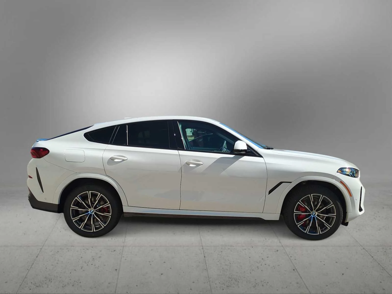 New 2026 Alpine White BMW xDrive40i image 9