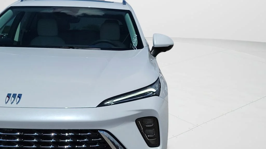 New 2026 Iridescent White Tricoat Buick Avenir image 9