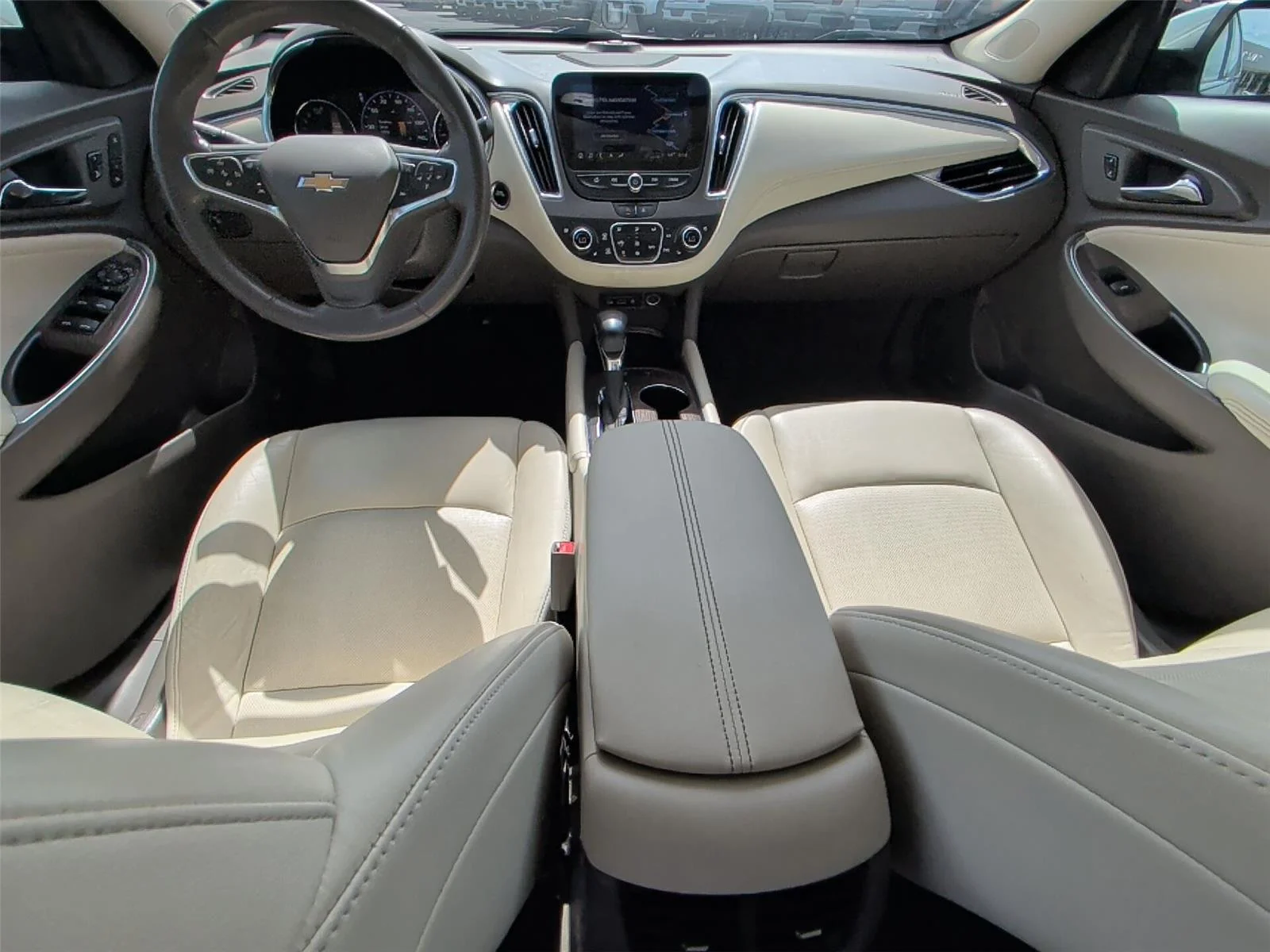 Used 2024 Sterling Gray Metallic Chevrolet LT image 29