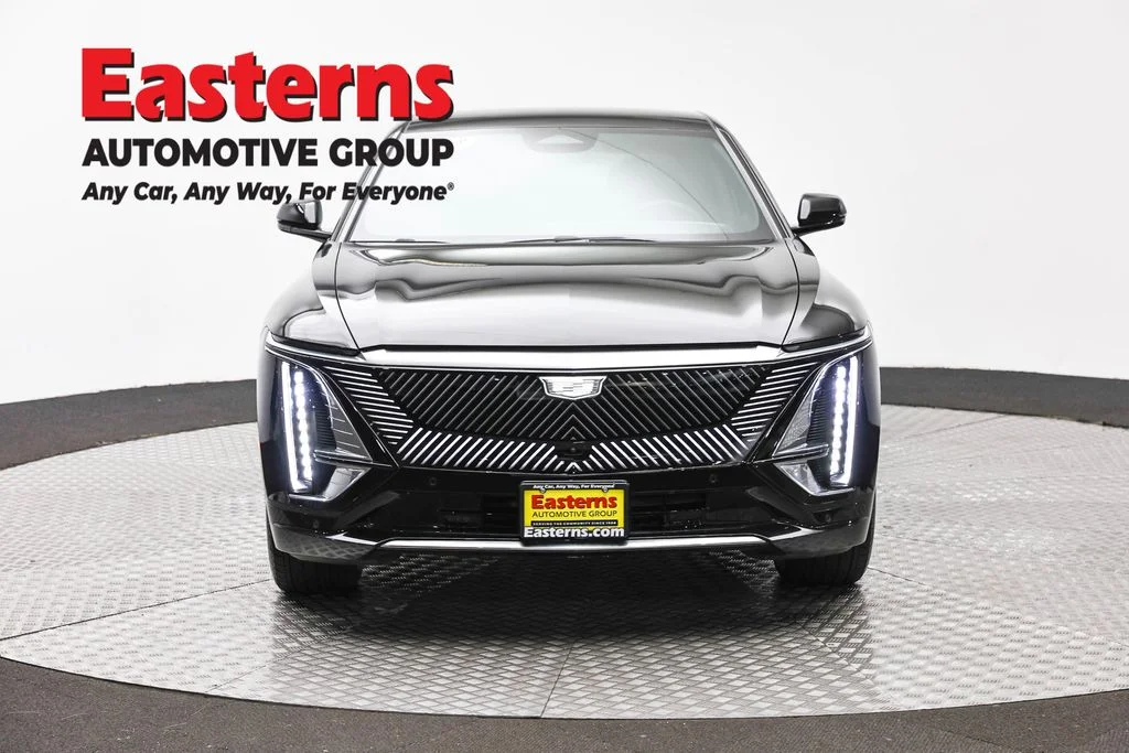 Used 2025 Black Cadillac Luxury image 2
