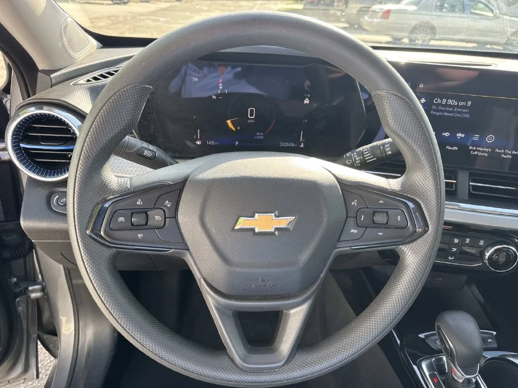 Used 2025 Gray Chevrolet LT image 35