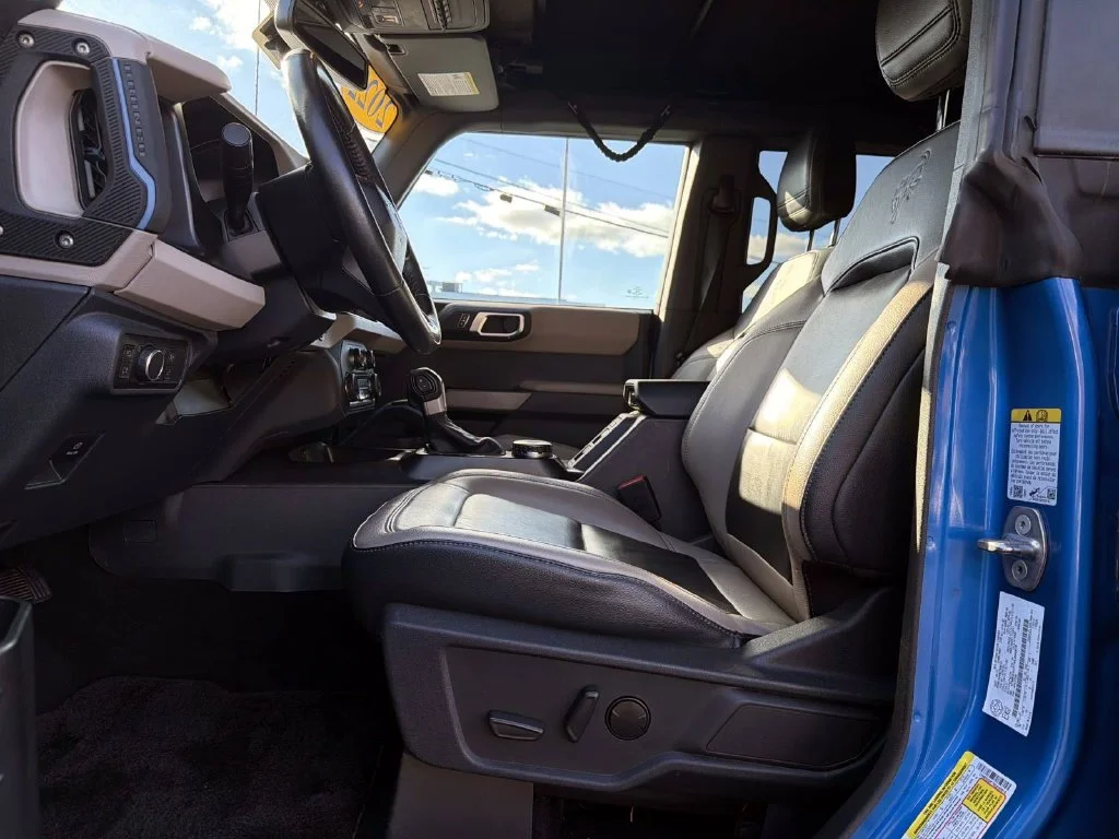 Used 2022 Velocity Blue Metallic Ford Wildtrak image 14