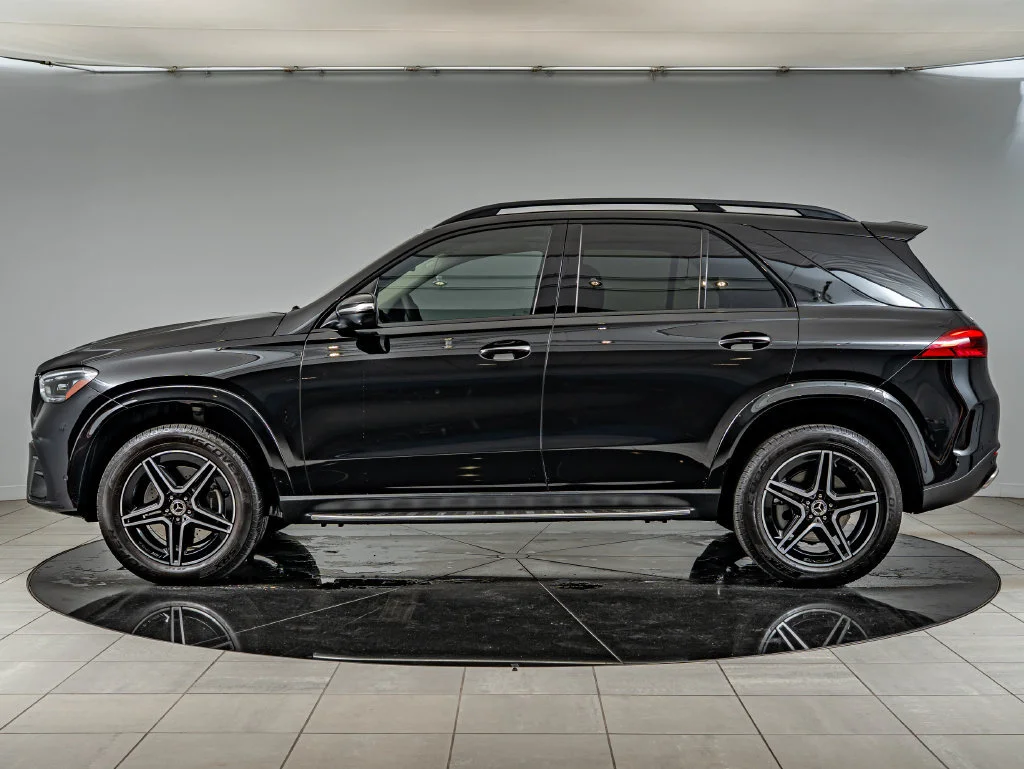 Used 2025 Obsidian Black Mercedes-Benz GLE 580 image 8