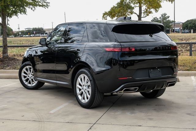 Used 2025 Black Land Rover SE image 11