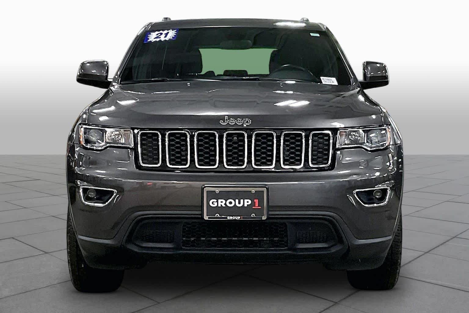 Used 2021 Granite Crystal Metallic Clearcoat Jeep Laredo E image 4