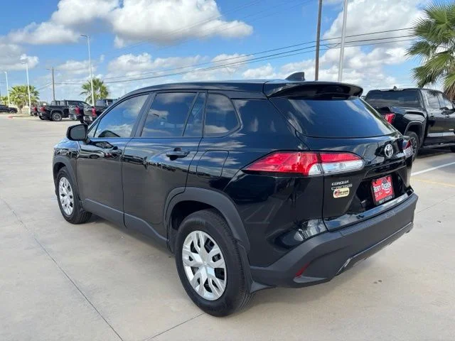 Used 2025 Black Toyota L image 4
