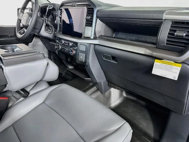 New 2026 Oxford White Ford XL image 55