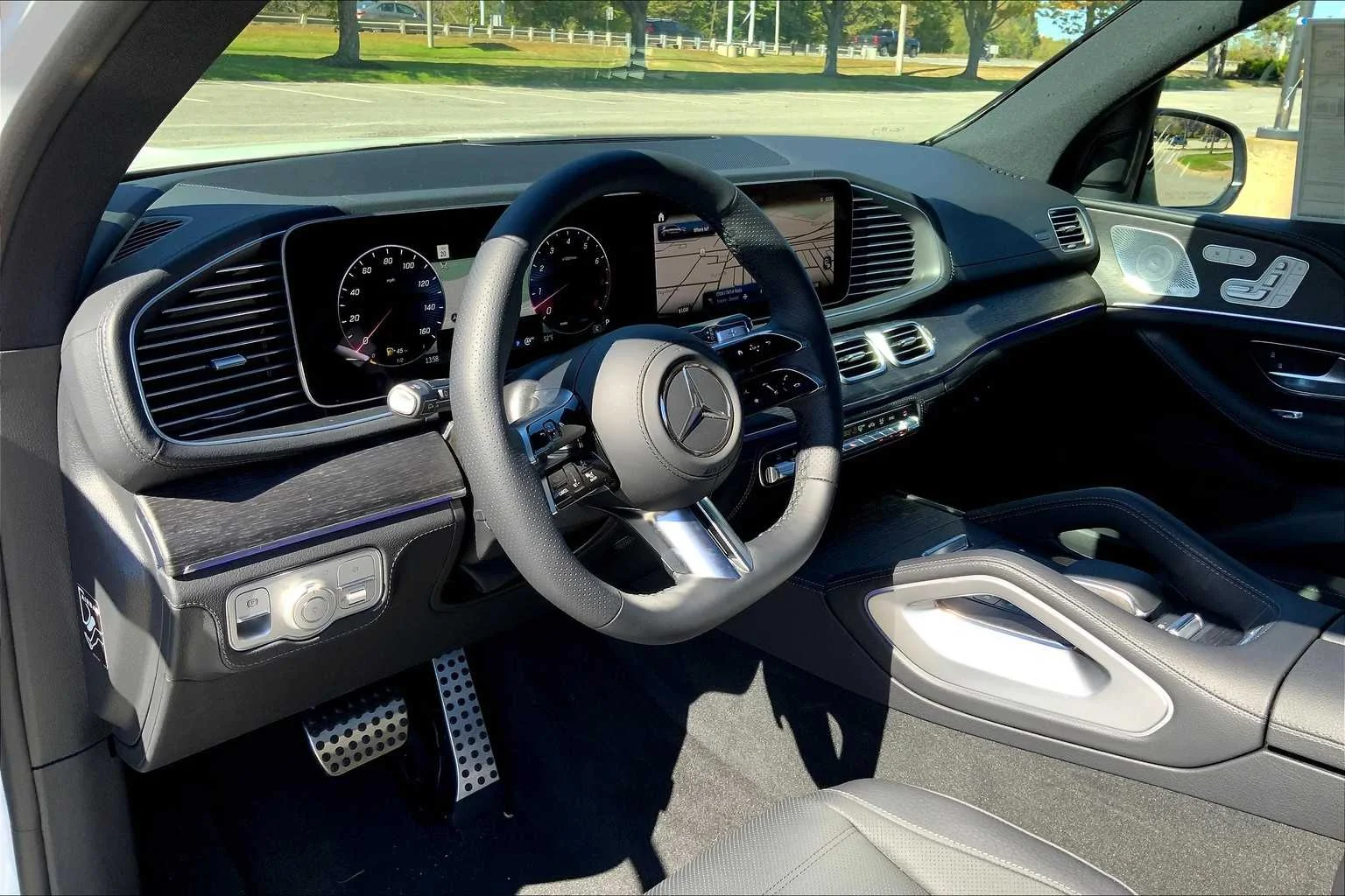 Certified Used 2026 Polar White Mercedes-Benz GLS 450 image 9