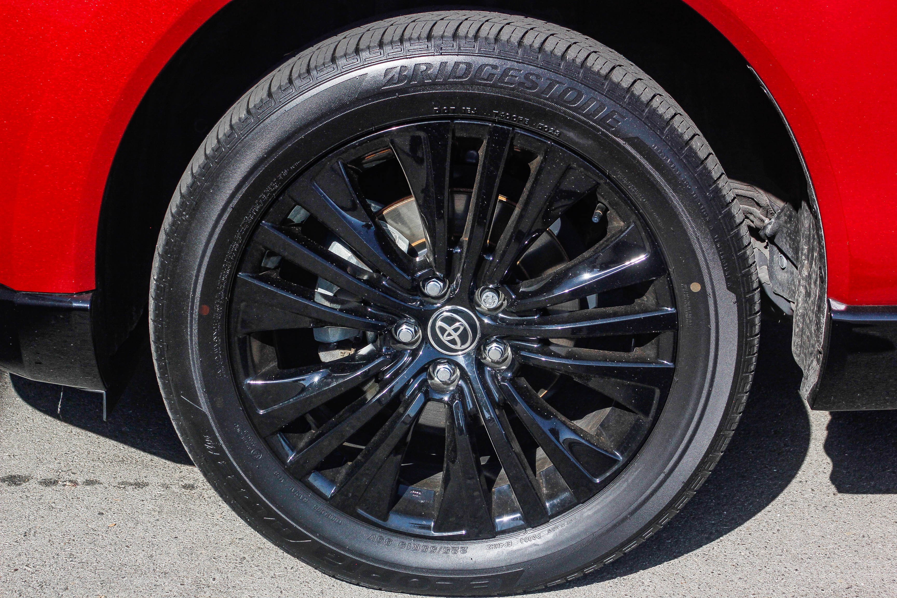 2024 Toyota Venza Nightshade - Photo 10