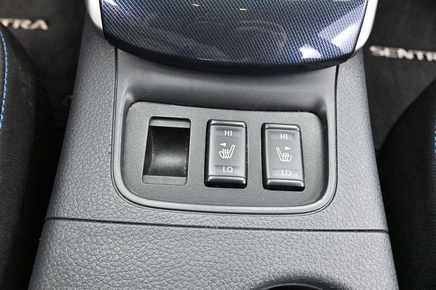 Used 2017 Brilliant Silver Nissan SR Turbo image 23
