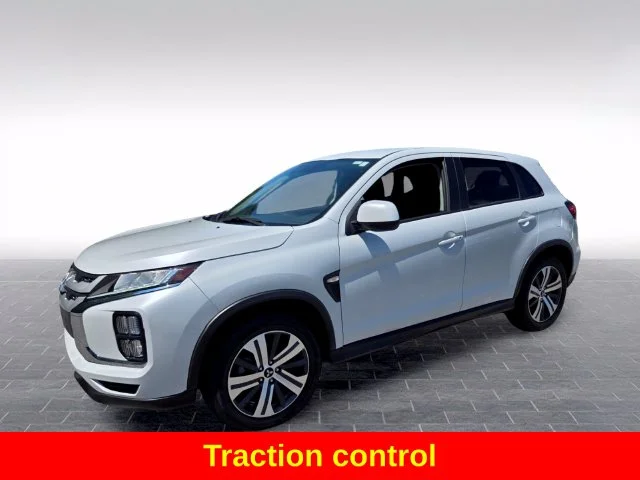 Used 2024 White Mitsubishi 2.0 ES image 4