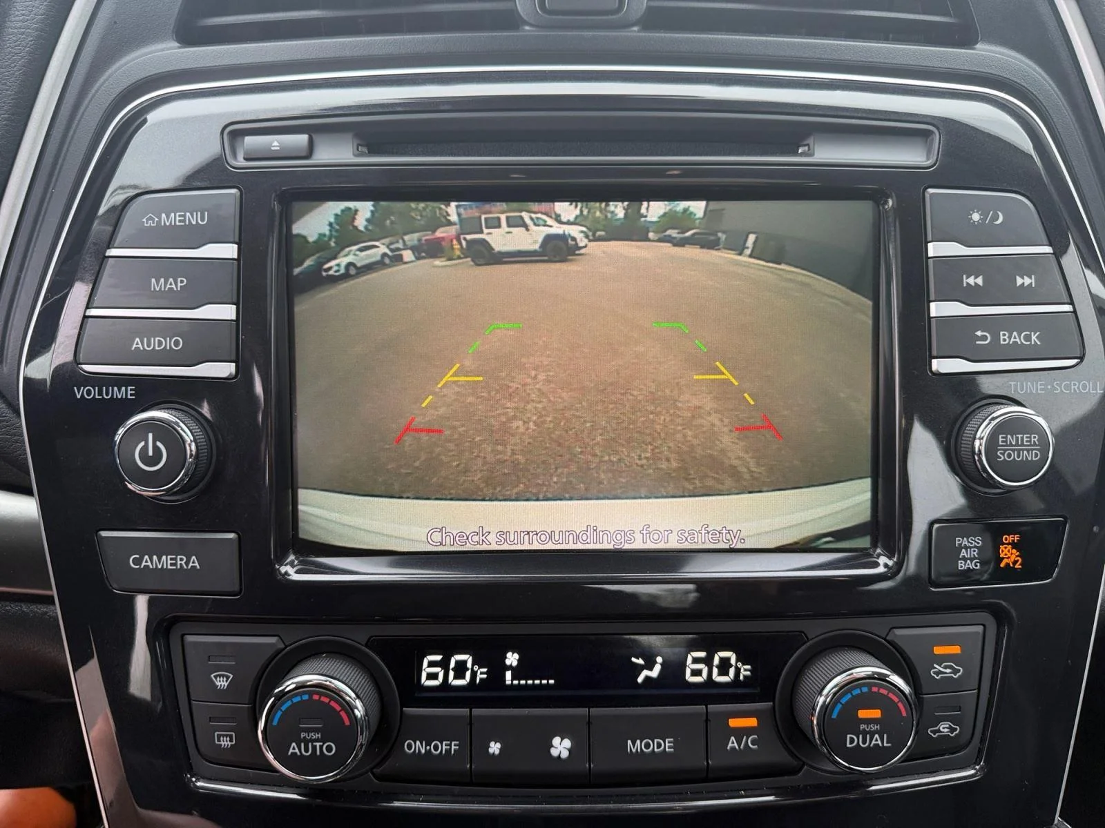 Used 2023  Nissan 3.5 SL image 18