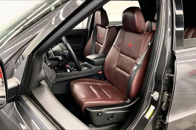 Used 2024 Vapor Gray Dodge R/T Premium image 24
