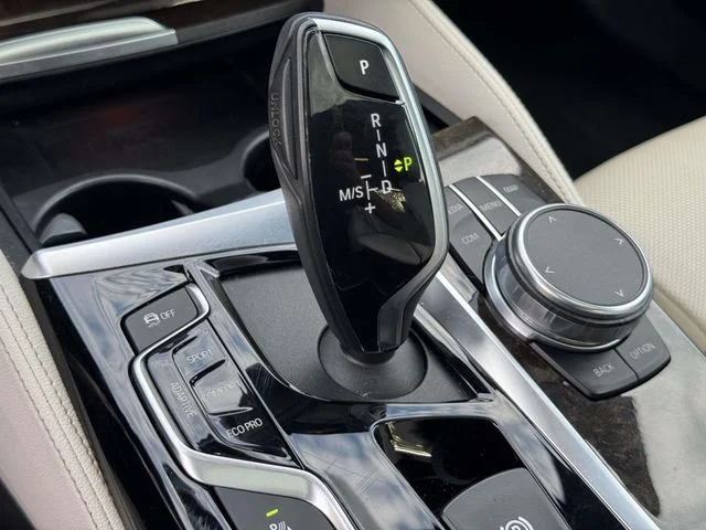 Used 2019 Blue BMW M550i xDrive image 39