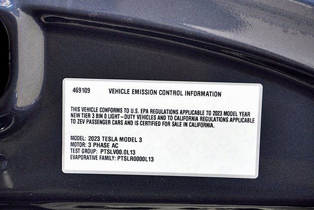 Used 2023  Tesla Base image 41