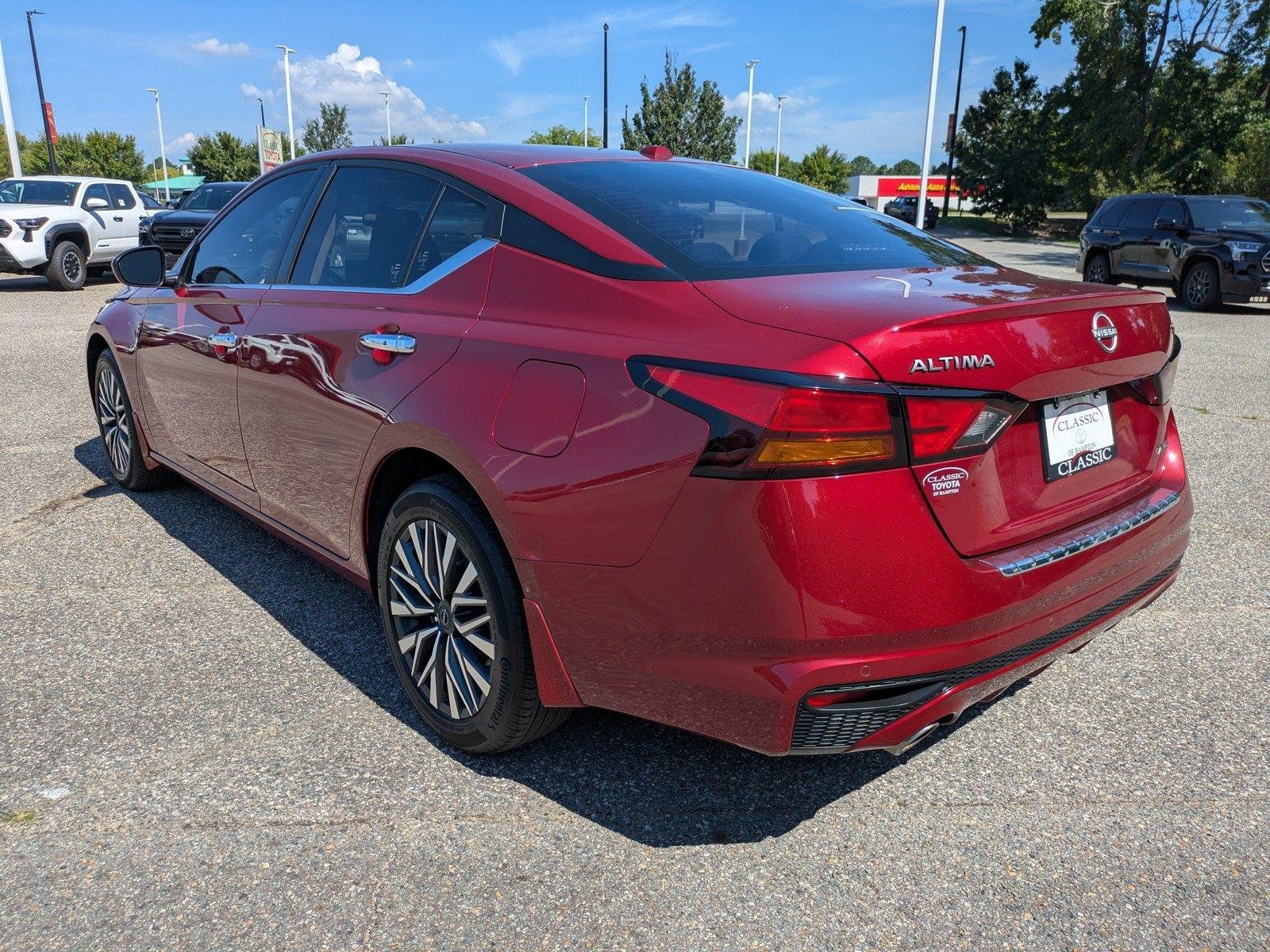 Used 2023 Scarlet Ember Tintcoat Nissan 2.5 SV image 6
