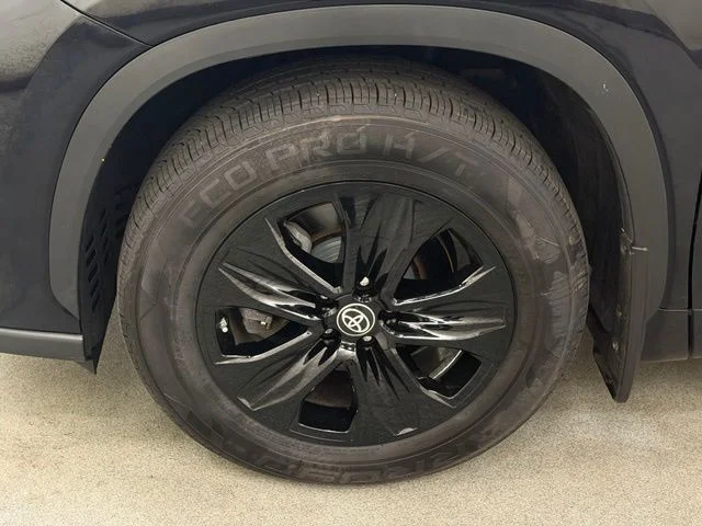 Used 2023 Black Toyota XLE image 37
